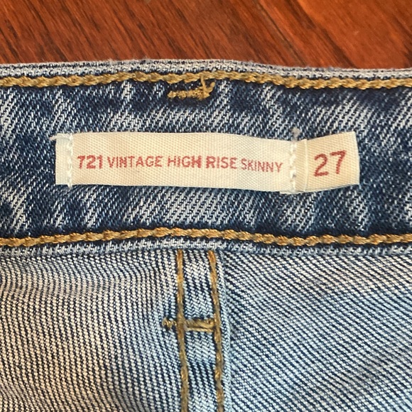 Levi’s high rise skinny jeans - Picture 2 of 4